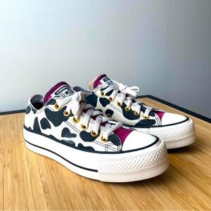 Converse Women Lift Platform All Star Low Sneaker Animal Print Size 6